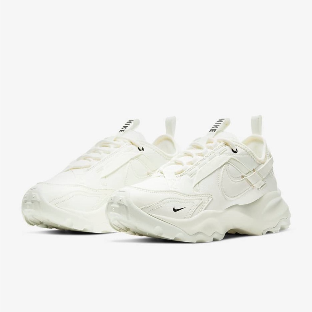 Nike TC7900 Sneakers